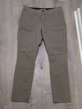 Recreation Olive Green Casual Pants